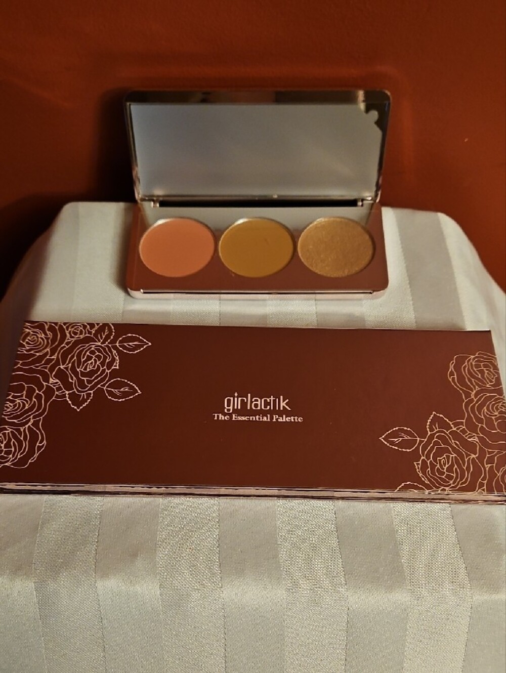 Girlactik Warm Neutral Eyeshadow Palette & Blush Me Light - Picture 2 of 3